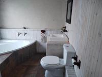 Main Bathroom of property in Port Elizabeth Central