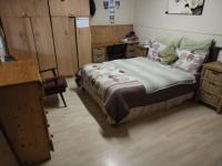Bed Room 1 of property in Port Elizabeth Central
