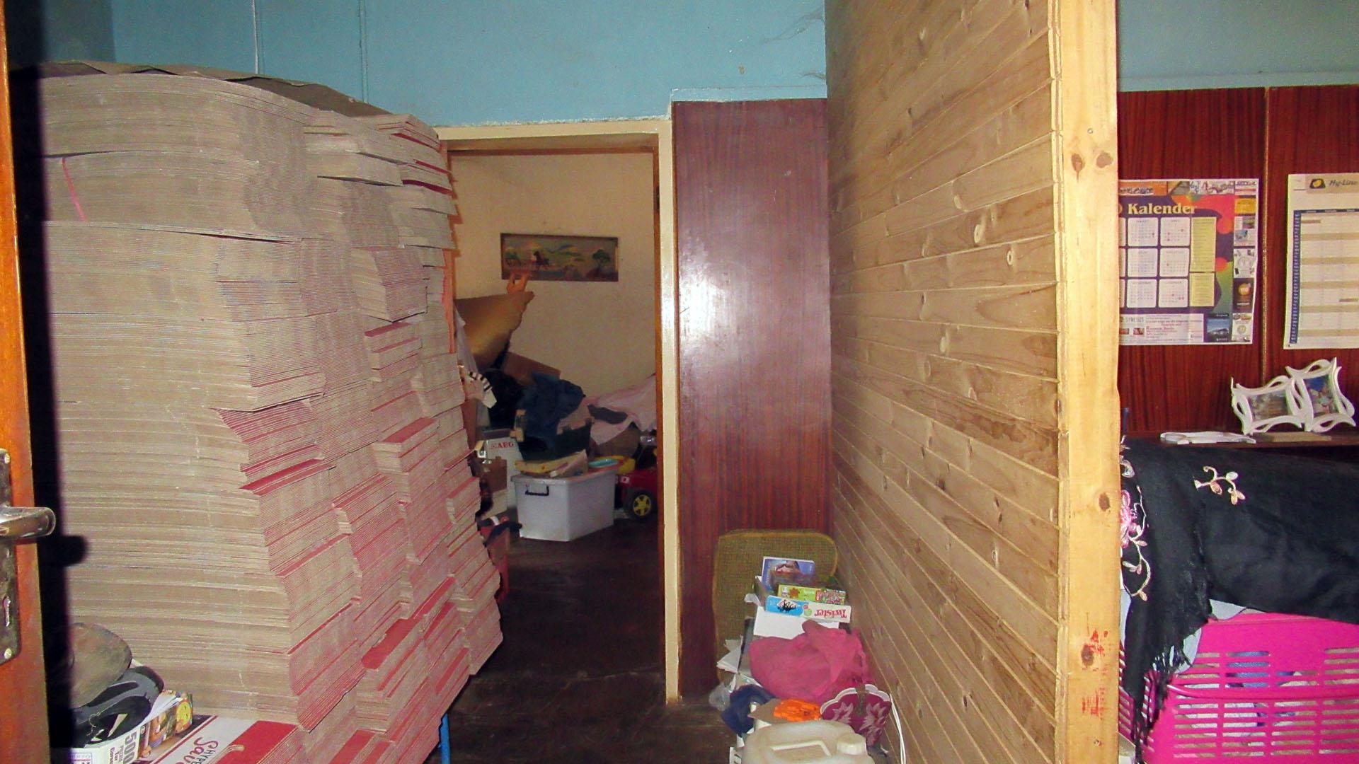 Rooms - 208 square meters of property in Buffelsdrift