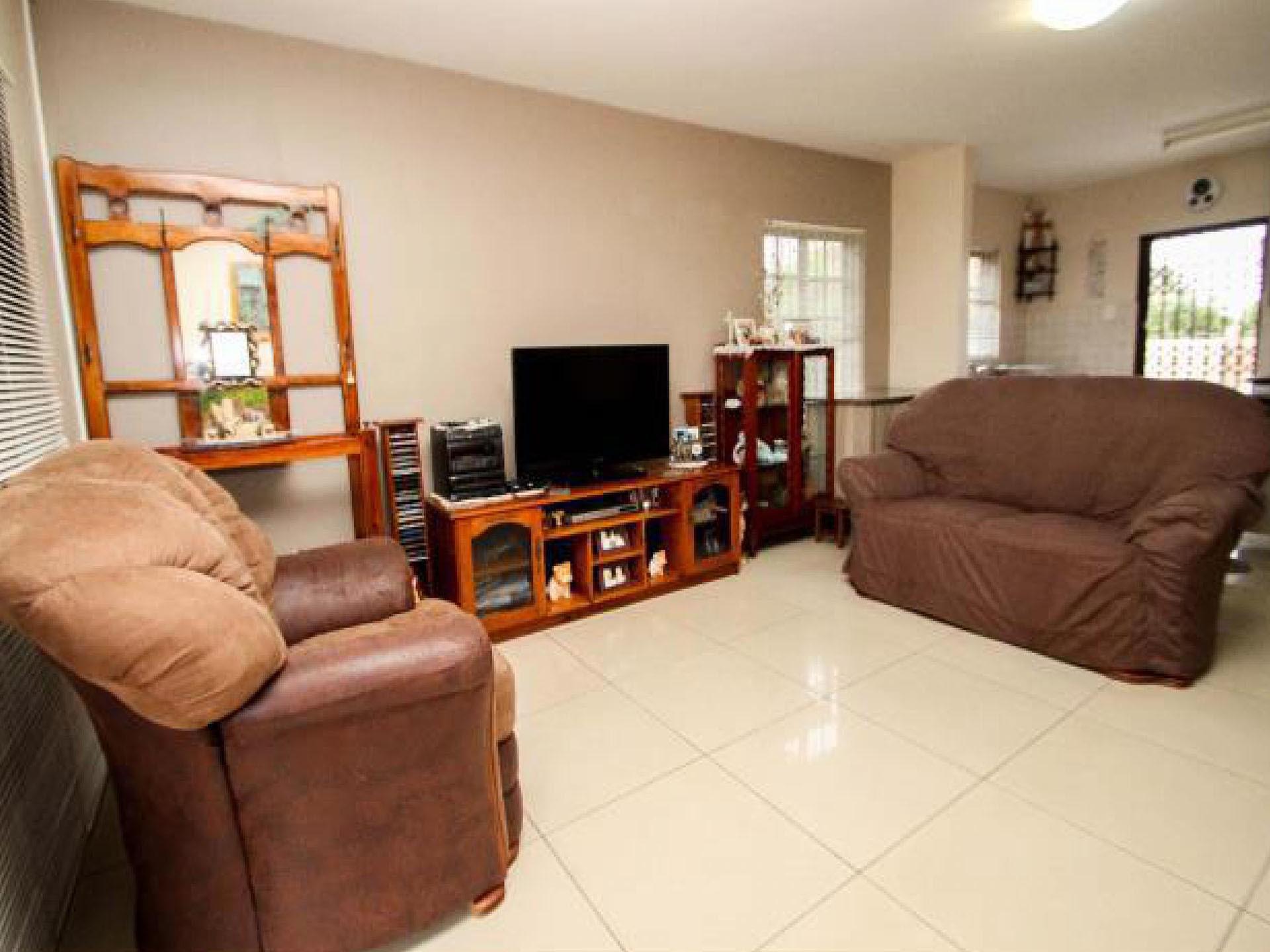 Lounges of property in Southernwood