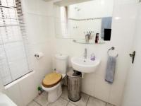 Bathroom 1 of property in Southernwood