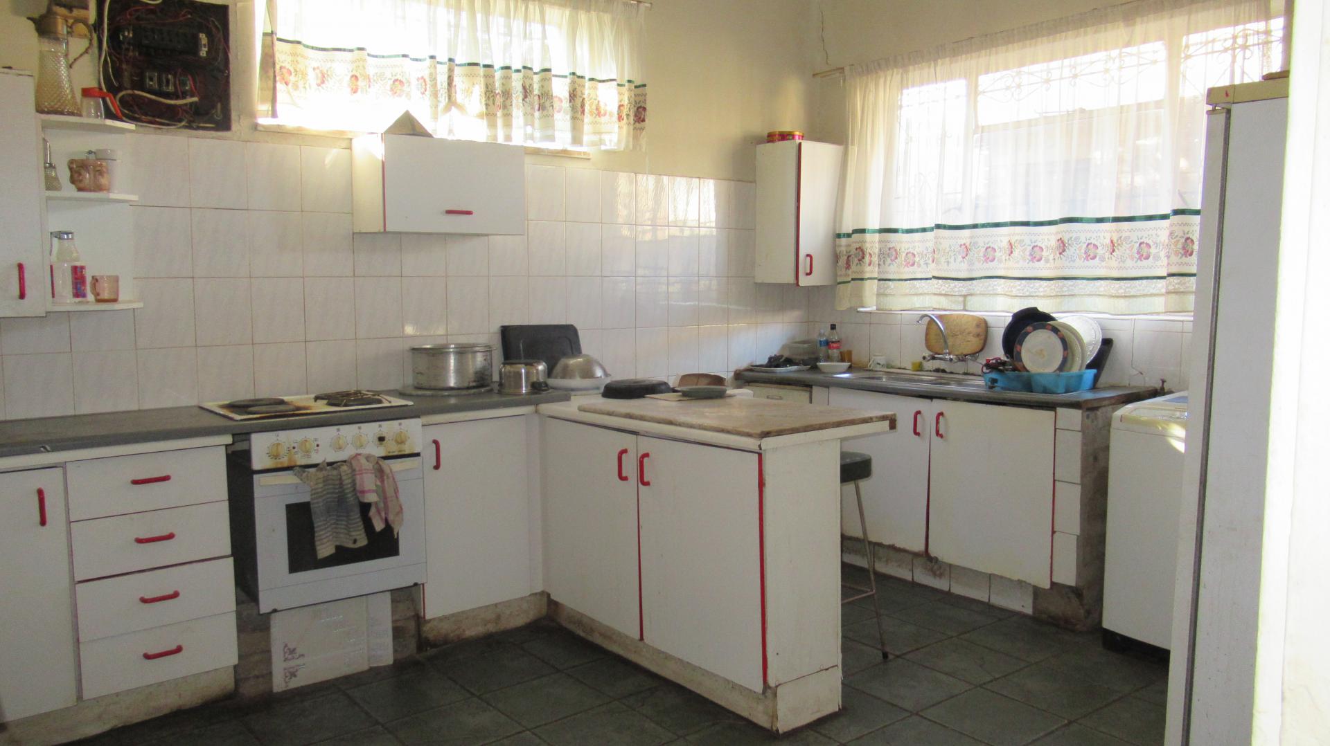 Kitchen - 21 square meters of property in Berea - JHB