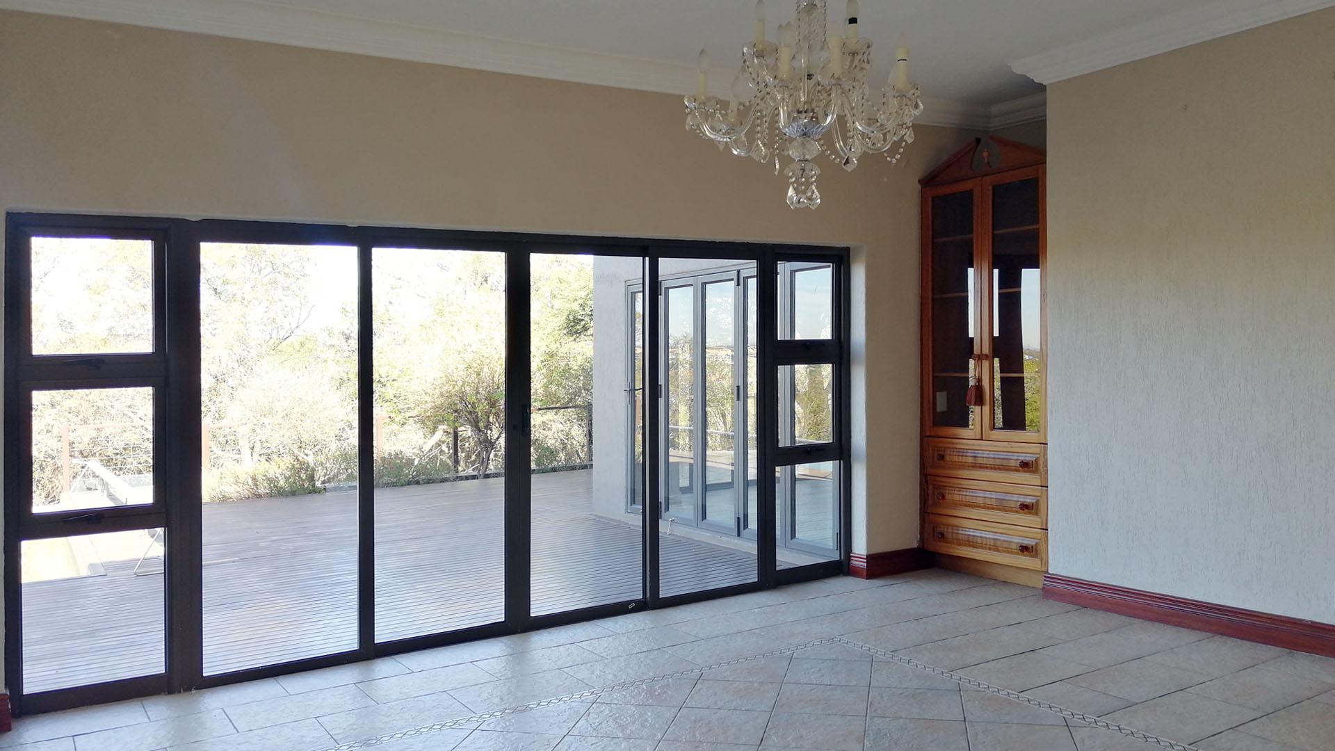 Dining Room - 22 square meters of property in Bitterfontein