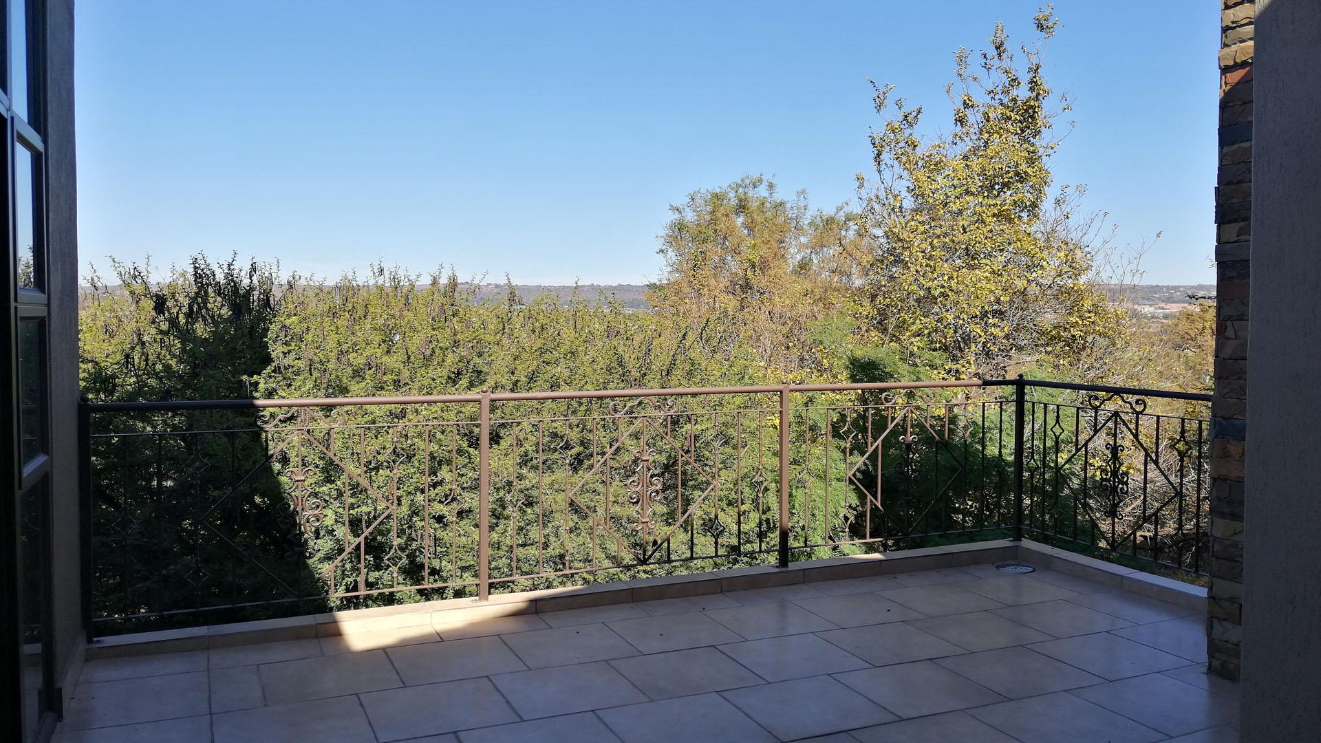 Balcony - 58 square meters of property in Bitterfontein