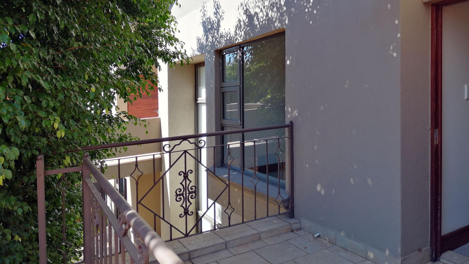 Balcony - 58 square meters of property in Bitterfontein