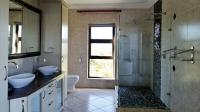 Main Bathroom - 17 square meters of property in Bitterfontein