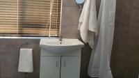 Bathroom 3+ of property in Clanwilliam