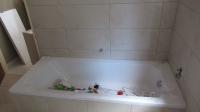 Bathroom 3+ - 16 square meters of property in Kempton Park