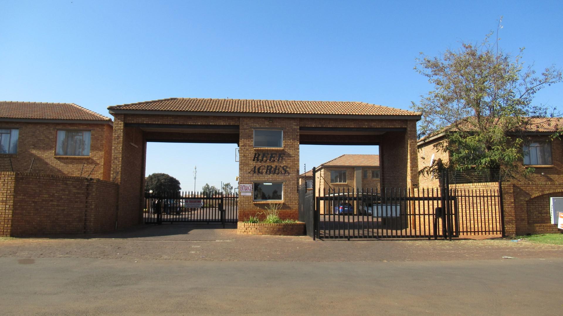 Front View of property in Krugersrus