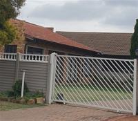 Front View of property in Bonaero Park