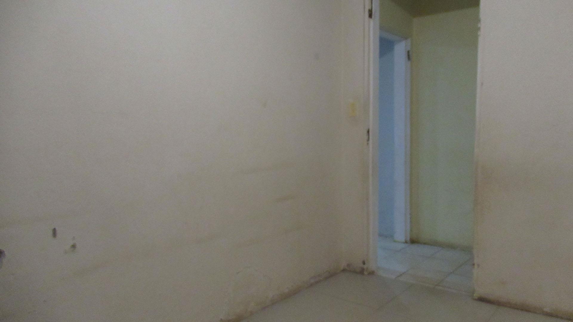 Bed Room 1 - 15 square meters of property in Dobsonville