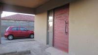 Patio - 17 square meters of property in Dobsonville