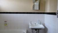 Main Bathroom - 5 square meters of property in Wentworth Park