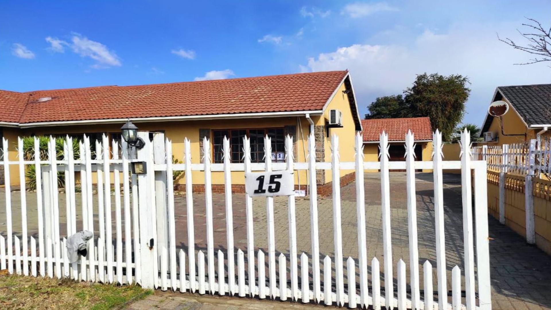 Front View of property in Secunda