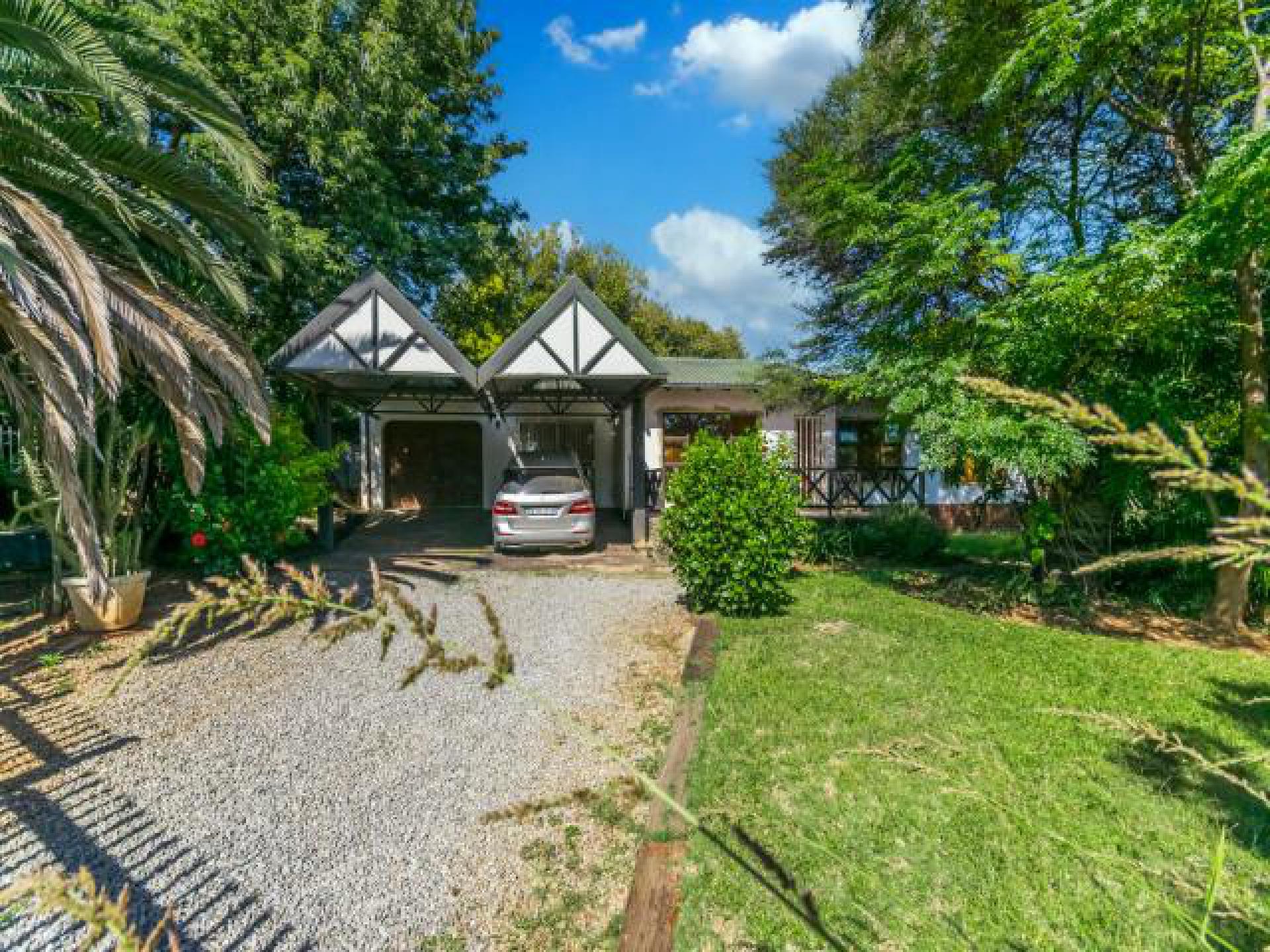 Front View of property in The Reeds