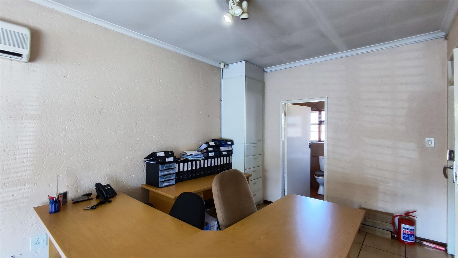 Rooms - 182 square meters of property in Kempton Park