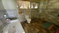 Main Bathroom - 10 square meters of property in Wilkoppies