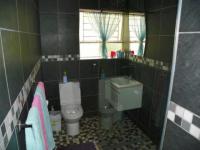 Bathroom 1 - 17 square meters of property in Sasolburg