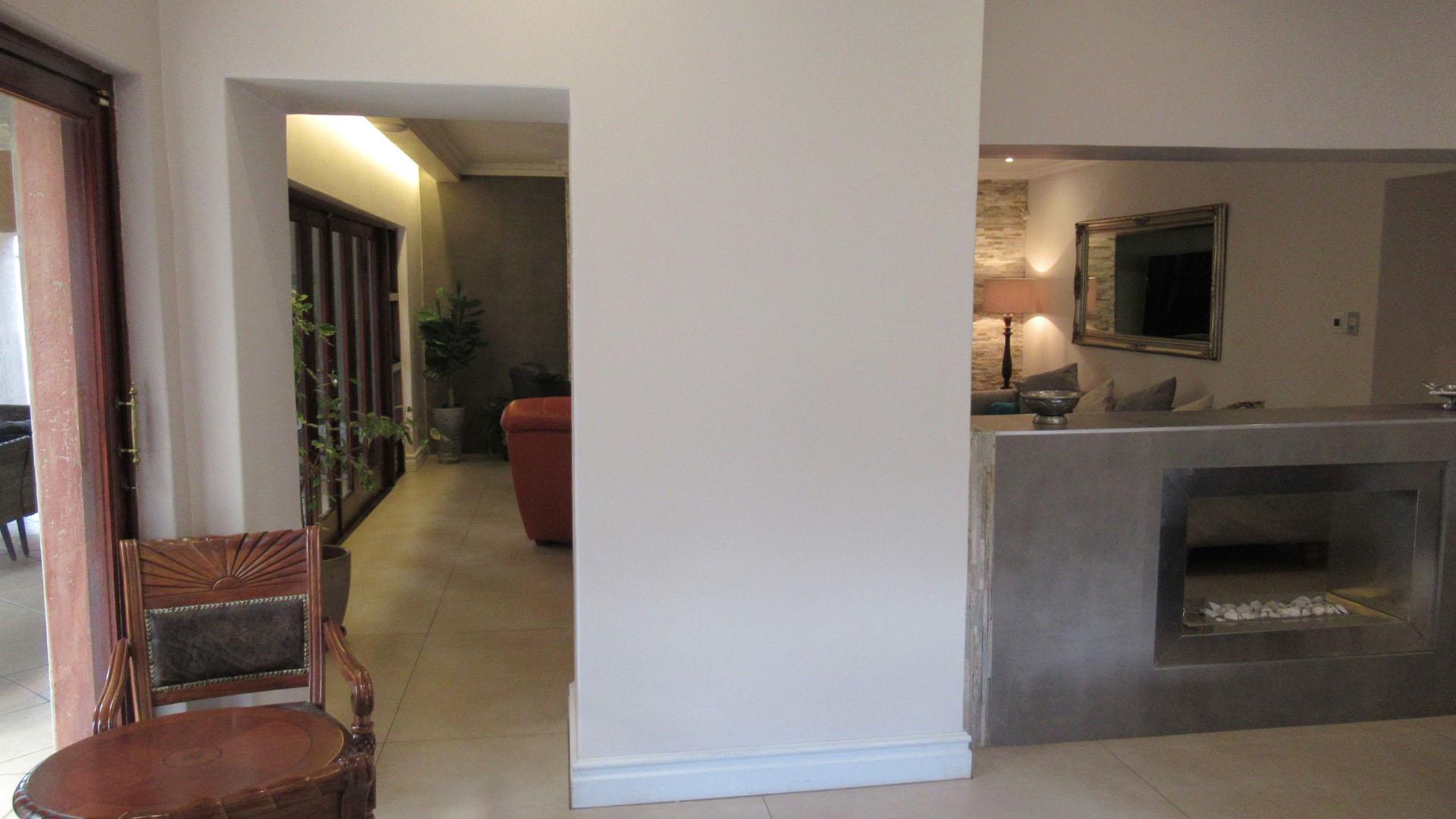 Rooms - 65 square meters of property in Benoni