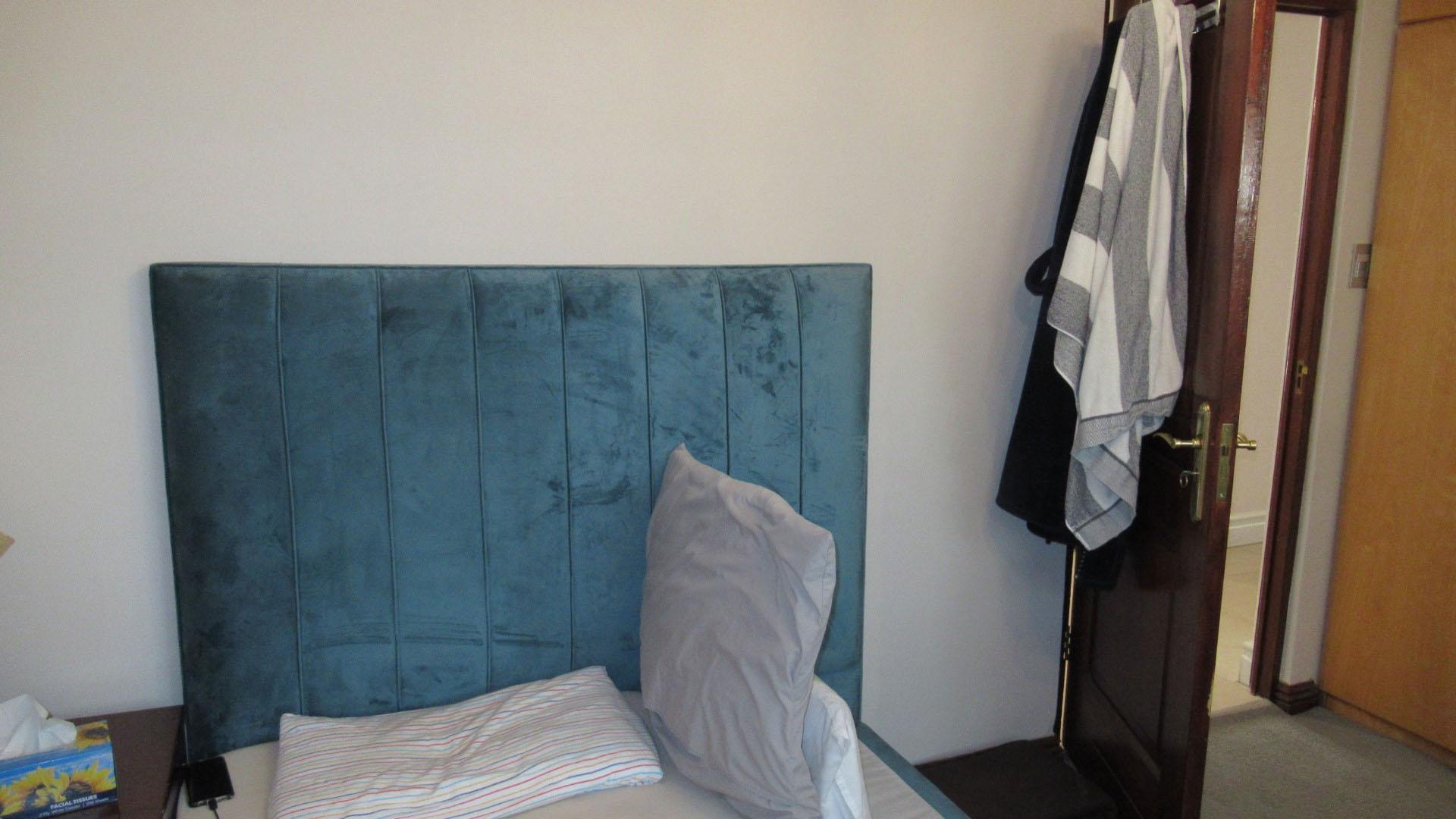 Bed Room 1 - 33 square meters of property in Benoni