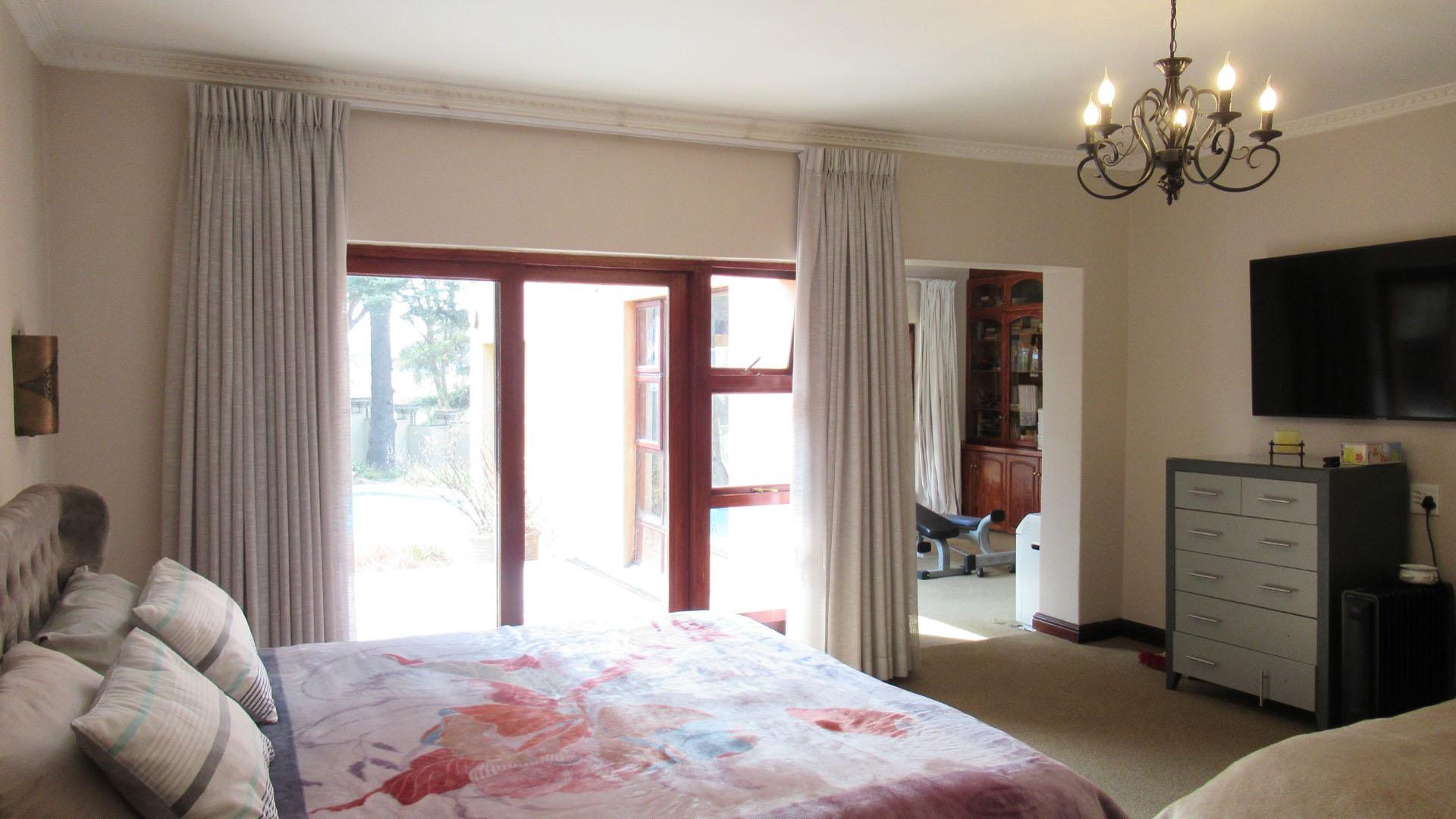 Main Bedroom - 40 square meters of property in Benoni