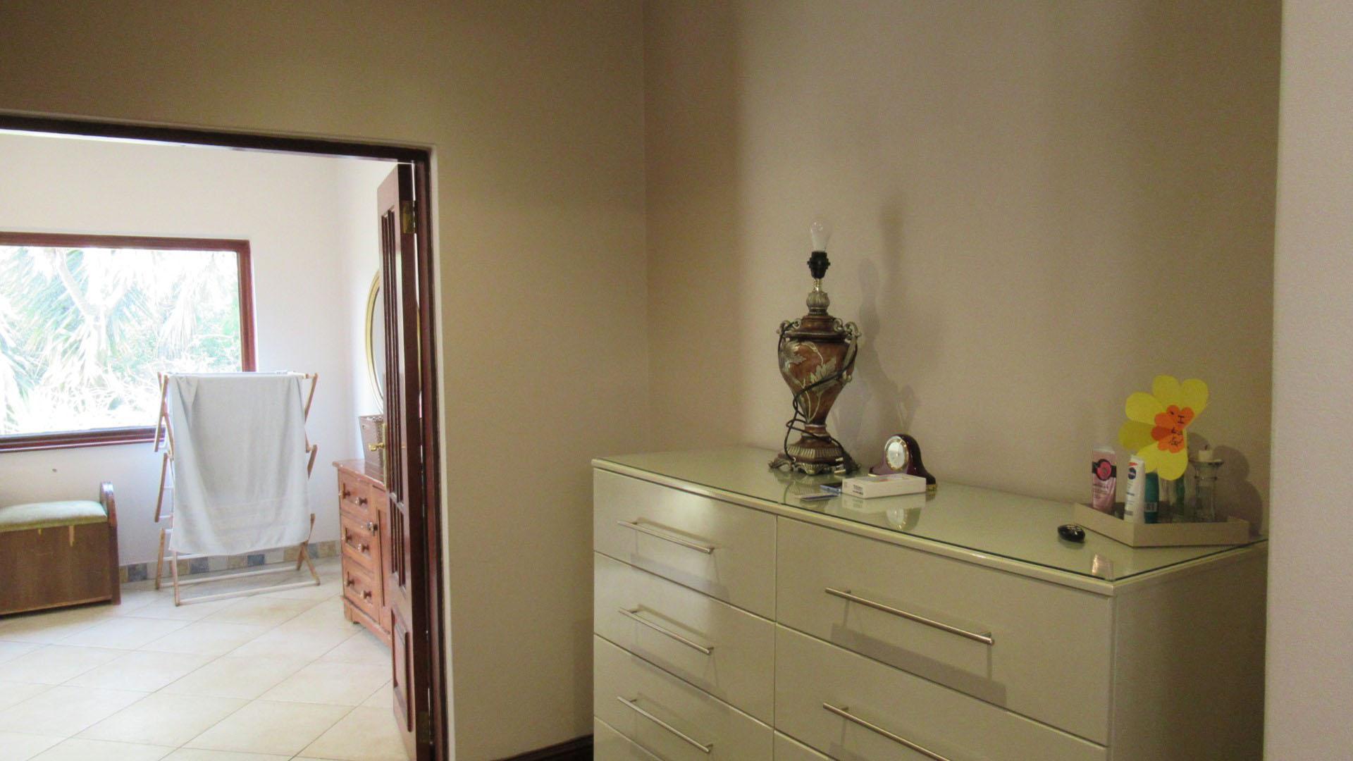 Rooms - 65 square meters of property in Benoni
