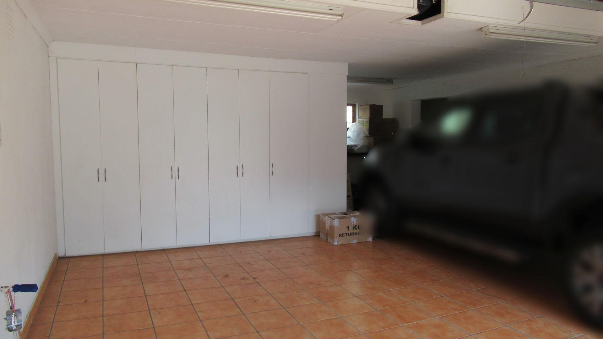 Spaces - 34 square meters of property in Benoni