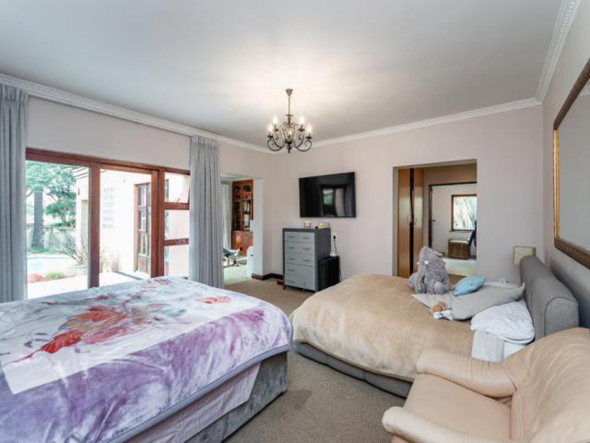 Bed Room 1 - 33 square meters of property in Benoni