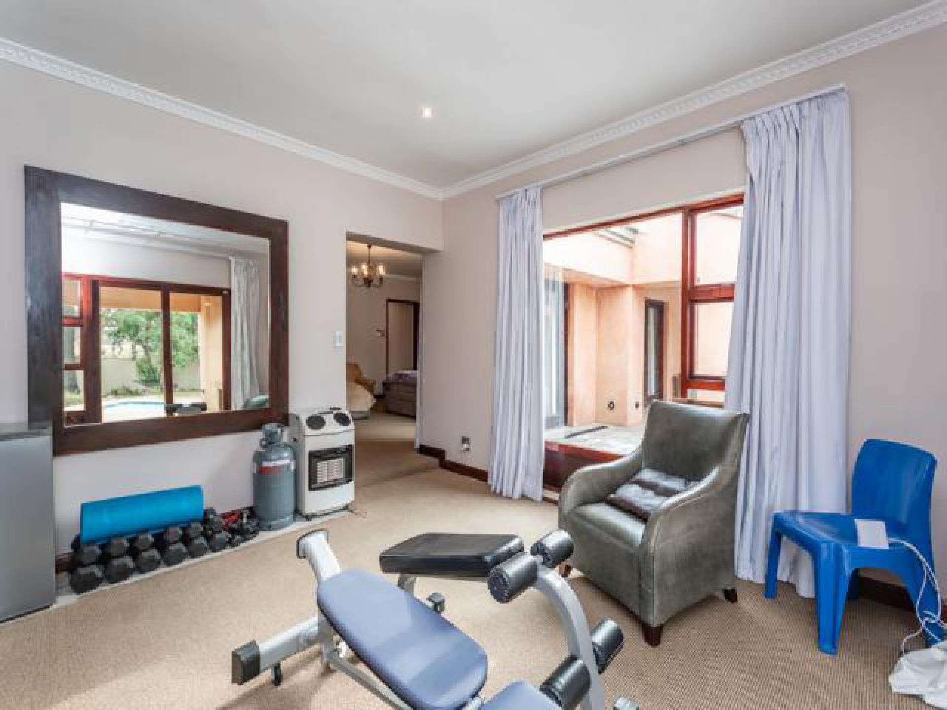 Rooms - 65 square meters of property in Benoni