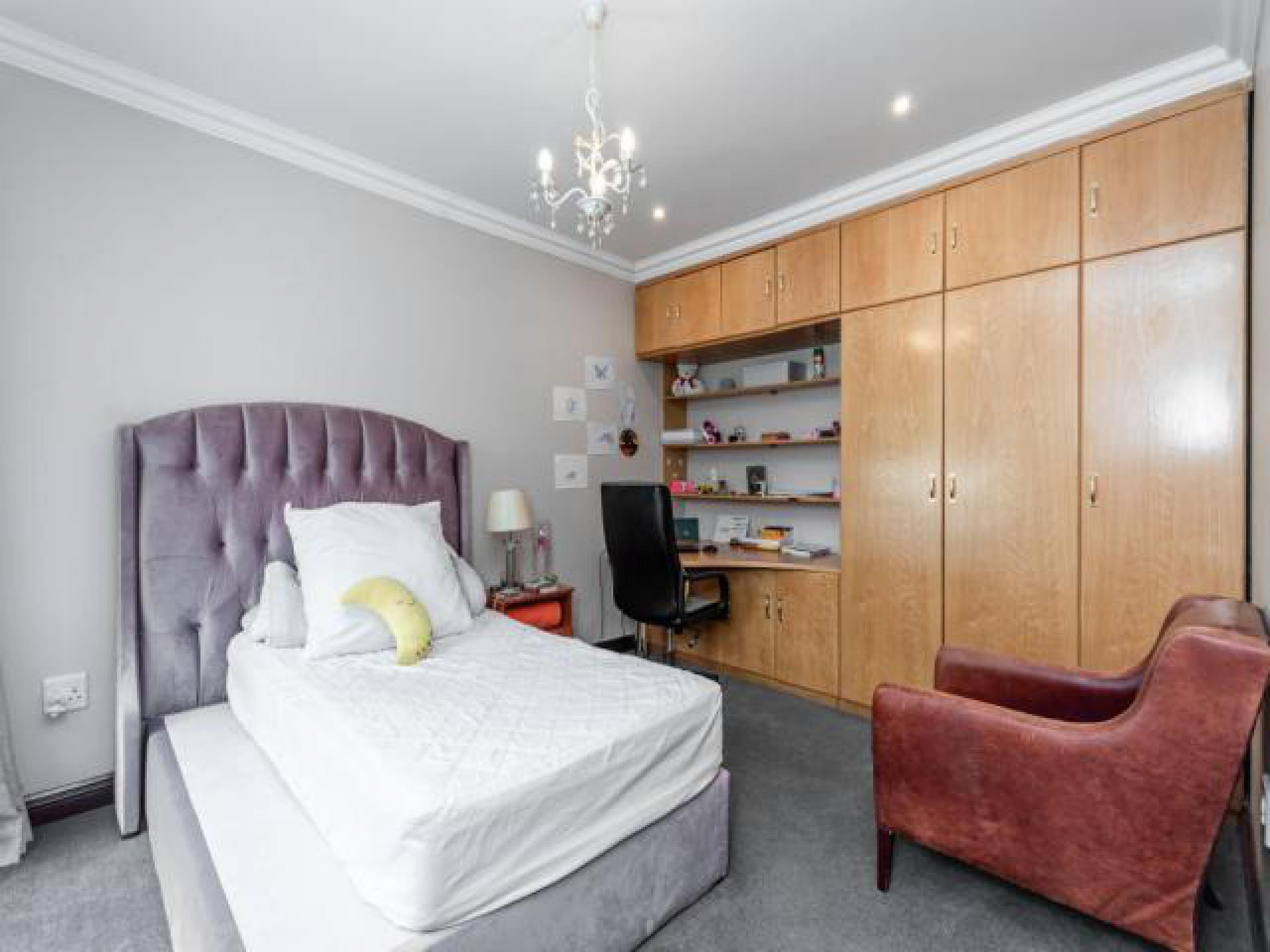 Rooms - 65 square meters of property in Benoni