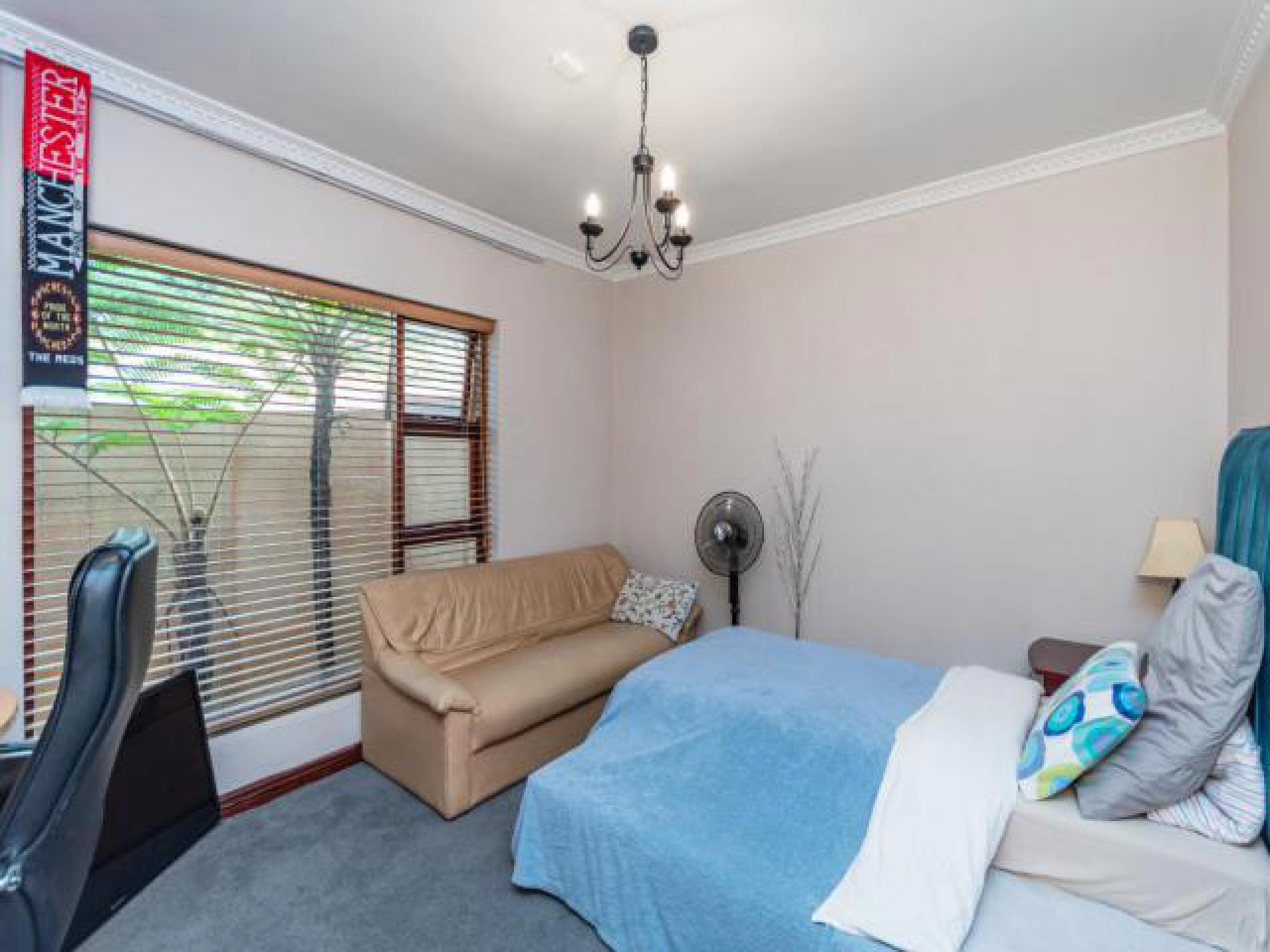 Bed Room 3 - 22 square meters of property in Benoni