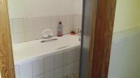 Bathroom 1 - 10 square meters of property in Vredefort