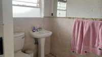 Bathroom 2 - 5 square meters of property in Buccleuch