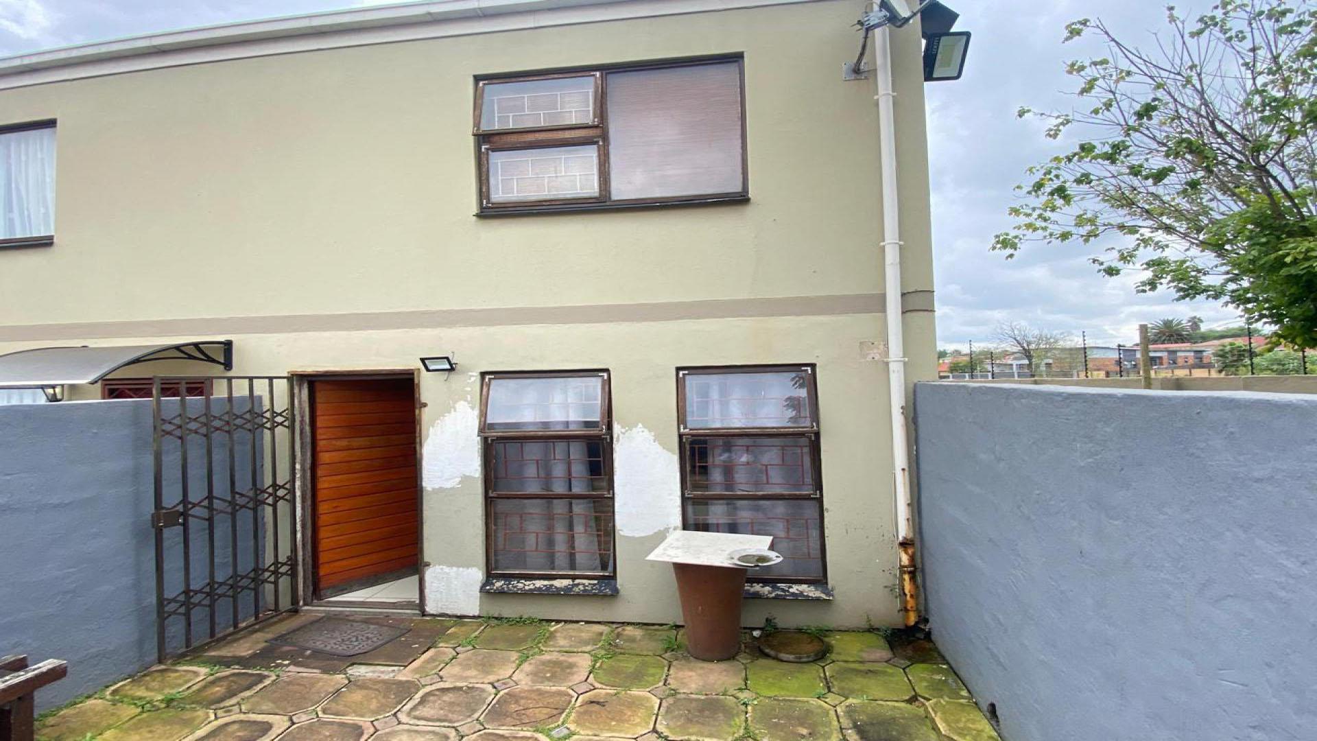 Front View of property in Birchleigh North