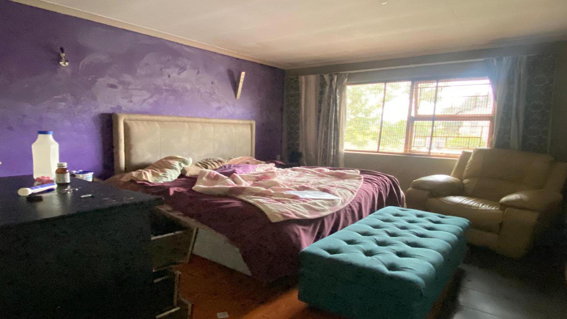 Bed Room 1 of property in Birchleigh North