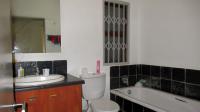 Bathroom 1 - 5 square meters of property in Midridge Park