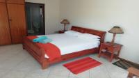 Main Bedroom - 14 square meters of property in Struis Bay