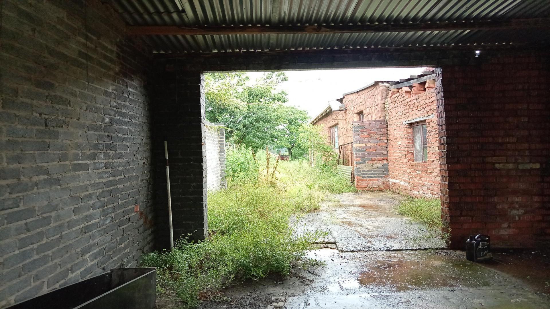 Garage of property in Standerton