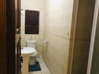 Bathroom 1 - 5 square meters of property in Thatchfield Gardens