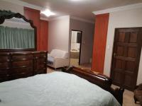 Main Bedroom - 33 square meters of property in Thatchfield Gardens