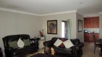 Lounges - 35 square meters of property in Thatchfield Gardens