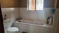 Bathroom 1 of property in Kingsview