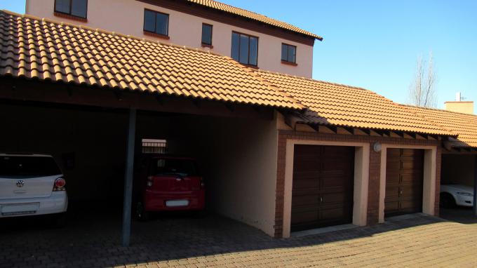 3 Bedroom Apartment for Sale For Sale in Mooikloof - Private Sale - MR457383