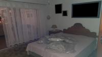 Bed Room 1 - 18 square meters of property in Welverdiend