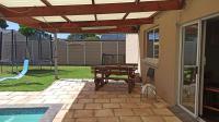 Patio - 26 square meters of property in Parow Valley