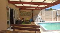 Patio - 26 square meters of property in Parow Valley