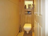 Bathroom 1 - 5 square meters of property in Parow Valley