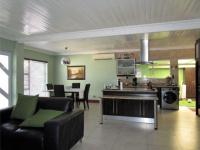 Lounges - 15 square meters of property in Parow Valley