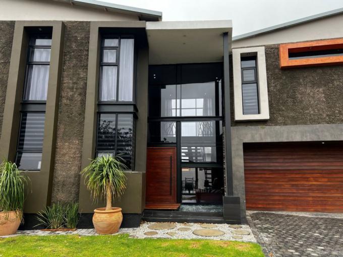 4 Bedroom House for Sale For Sale in Thornhill MR458461