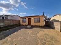 Front View of property in Kwa-Guqa